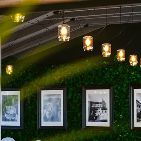 Affittacamere Restaurant & U Hradu 3*