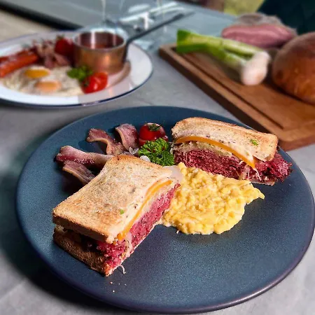 Restaurant & U Hradu Pensionat Šternberk