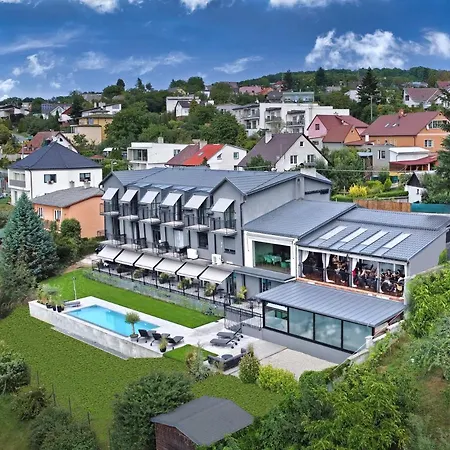 Restaurant & U Hradu بيت ضيافة 3*